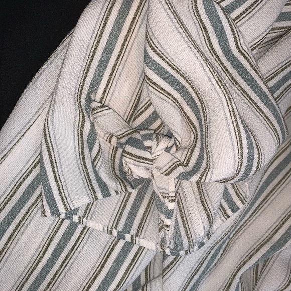 Striped off the shoulder long sleeved top - Picture 3 of 3